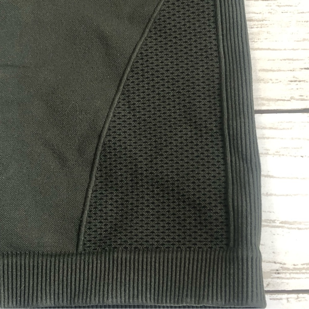 LULULEMON Women’s Green Sculpt Mid-Rise Seamless Bike Short Size 8 - Picture 4 of 10